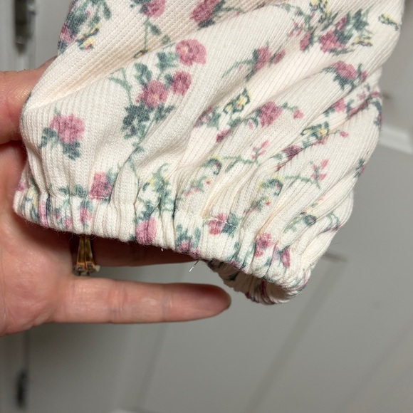 POL Cream Floral Ruffle Cropped Sweatshirt with Pink & Green Print - Picture 6 of 9